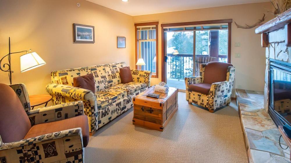 Snow Creek Lodge By Fernie Lodging Co Exterior photo